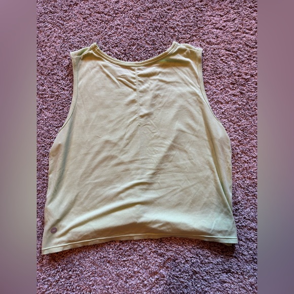 Avia tank top in size Medium - Picture 3 of 6